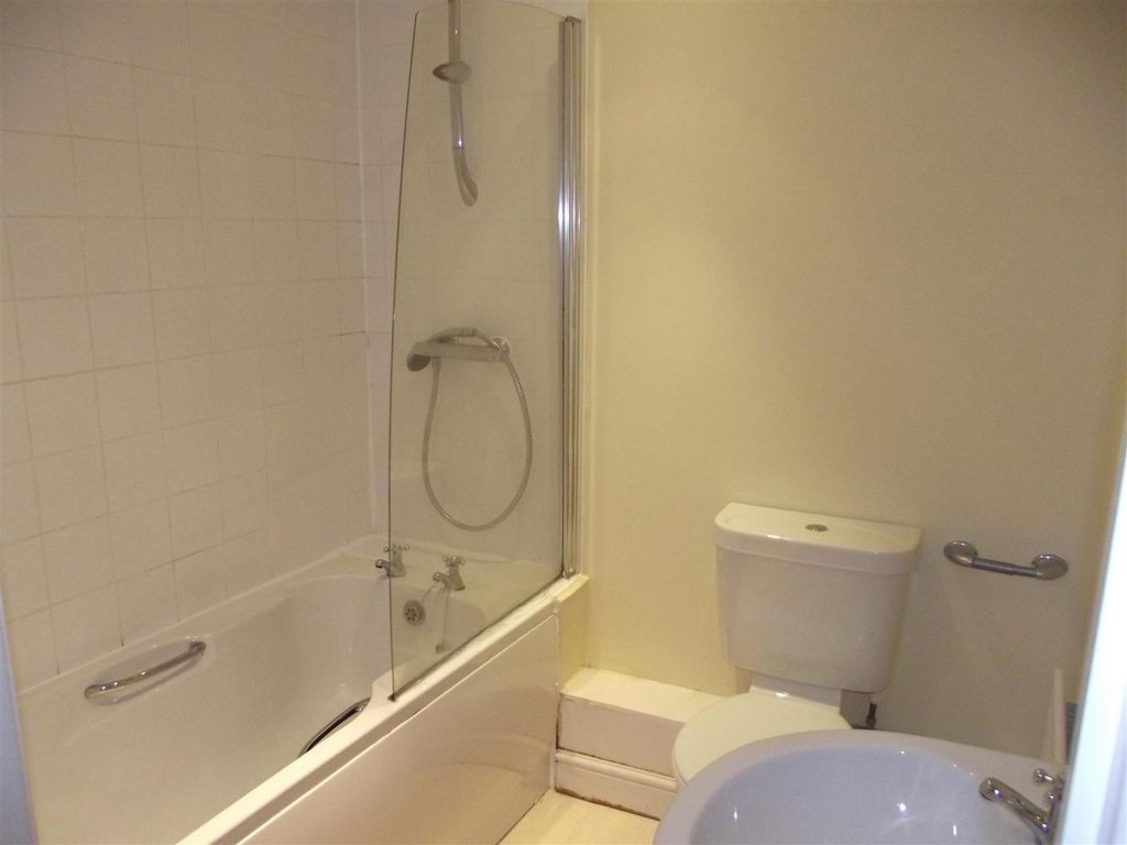 Property photo 3 of 4