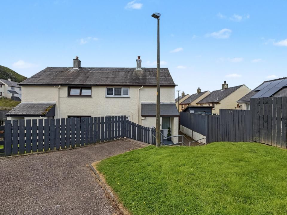 Property photo 2 of 49