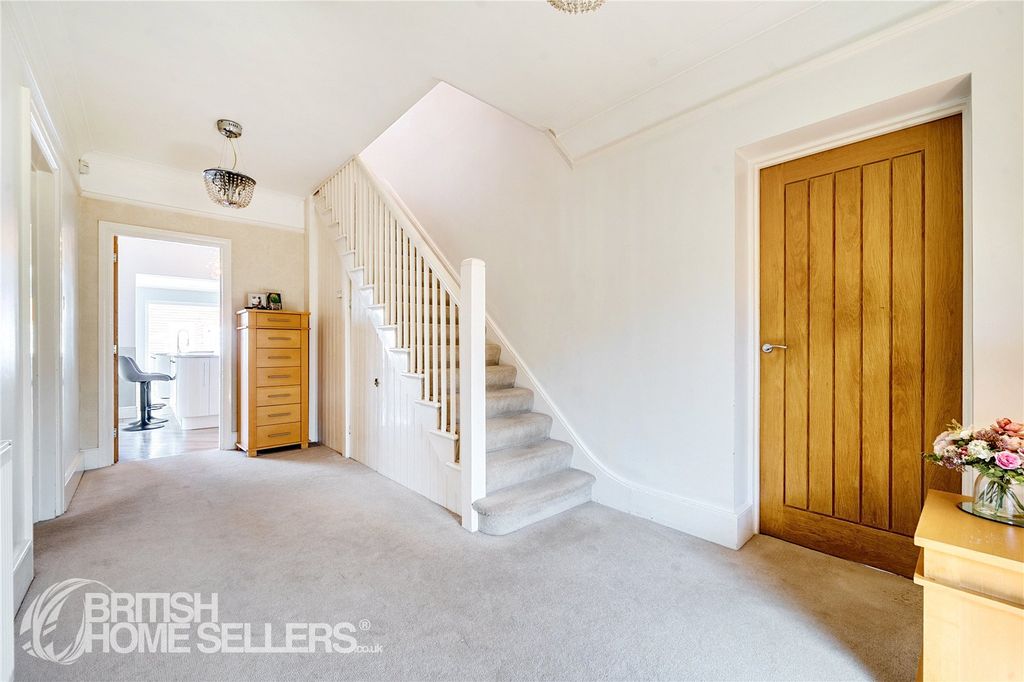 Property photo 3 of 27 Picture No. 15