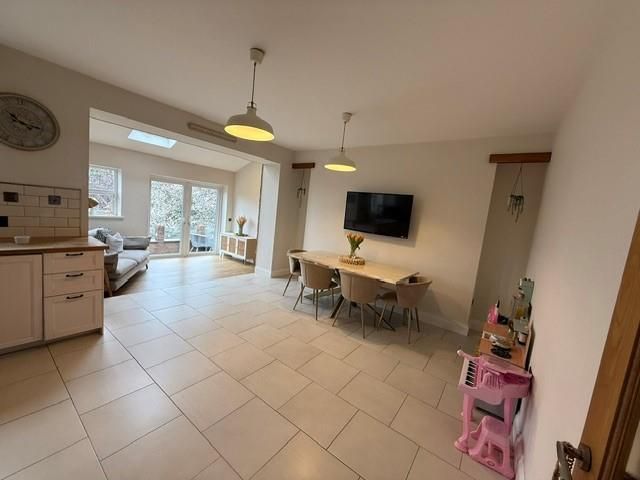 Property photo 3 of 32 Dining Area.Jpg