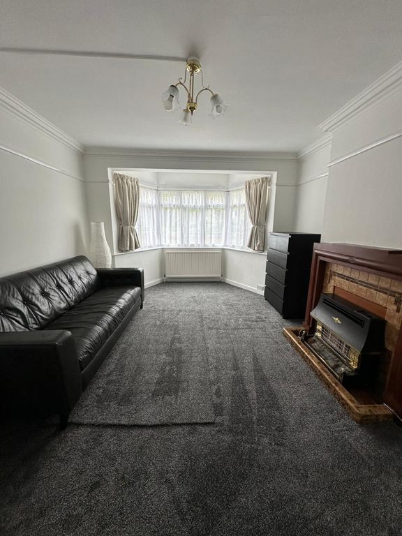 Property photo 2 of 9 5090501