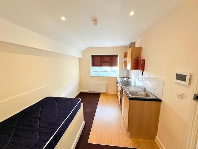 Property photo 3 of 17 Derby4.7.Jpg