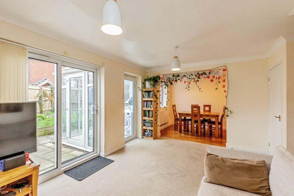 Property photo 2 of 23