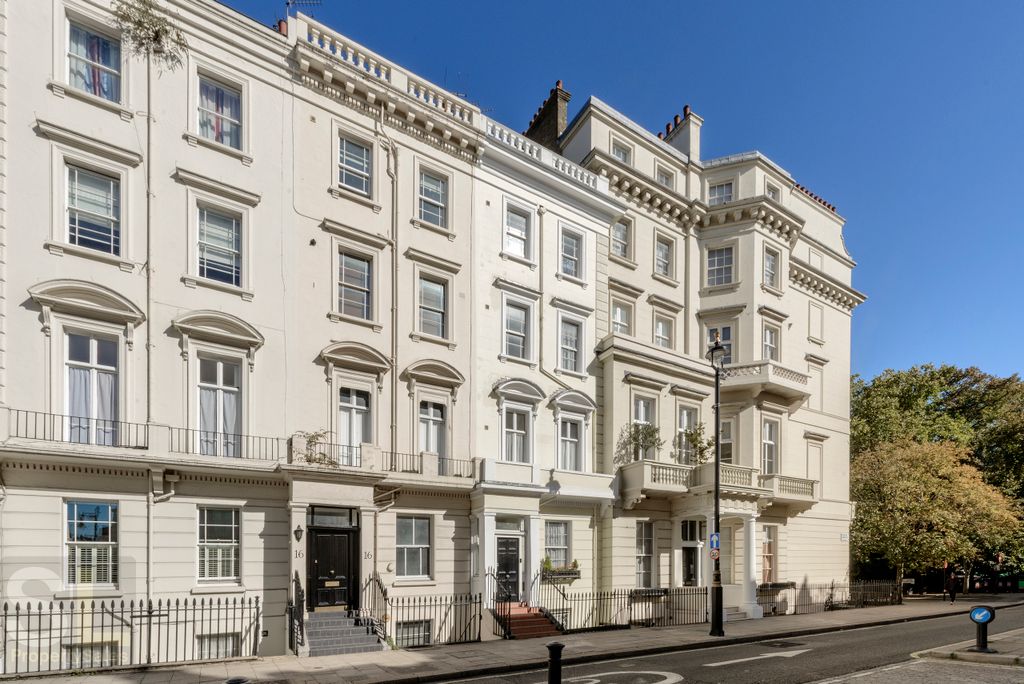 Property photo 2 of 8 3@16 St Georges Drive-0414