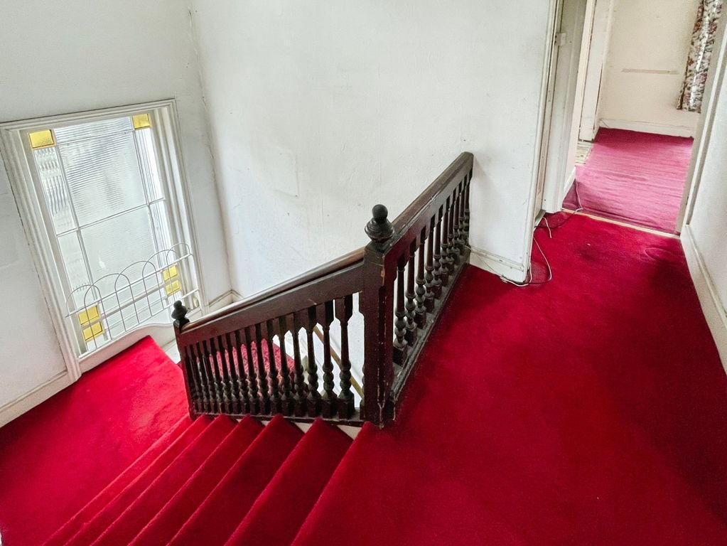 Property photo 2 of 15 Picture No. 12