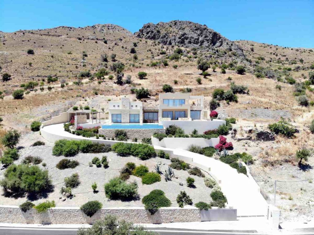 Property photo 3 of 39