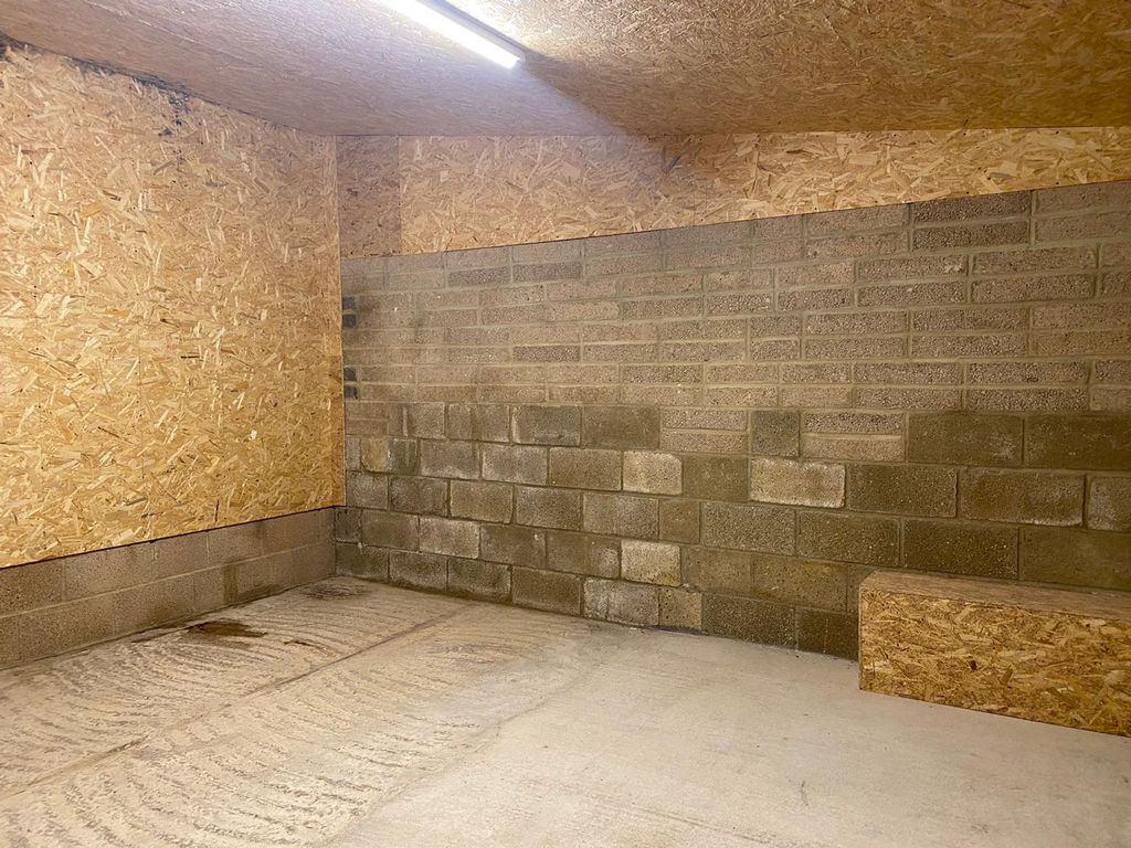 Property photo 2 of 2