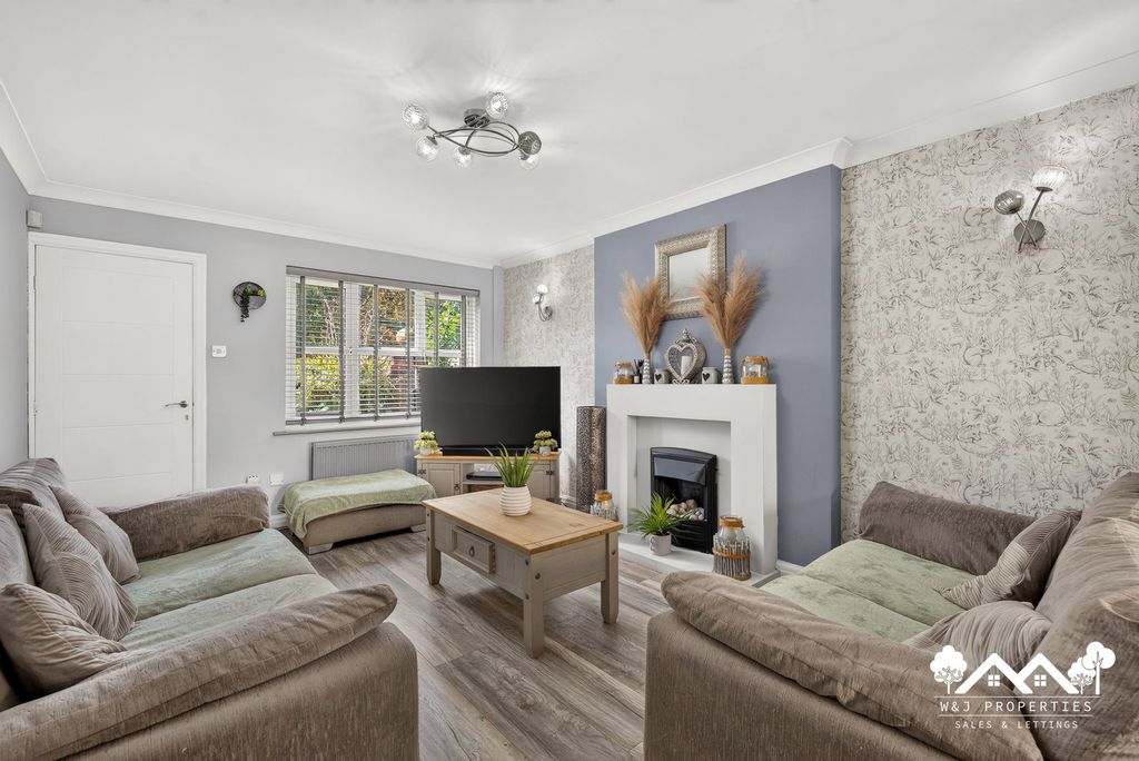 Property photo 3 of 38