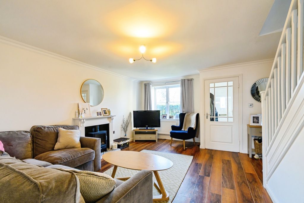 Property photo 2 of 20 Living Room