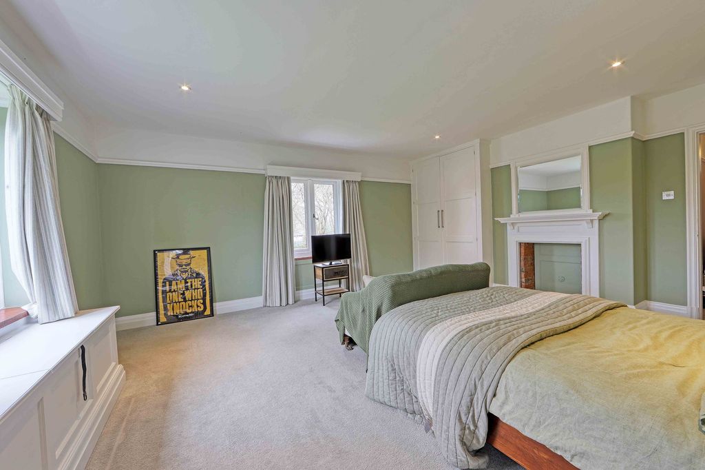 Additional image 21 of 5 bed detached house for saleWinter Hill Road, Maidenhead SL6