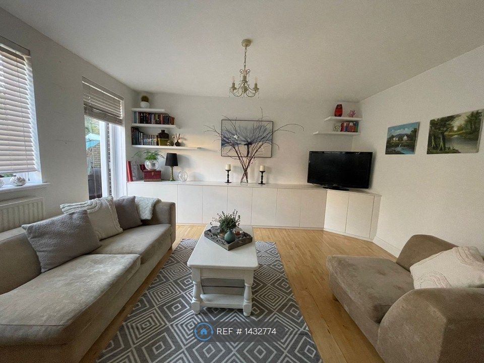 Property photo 3 of 11