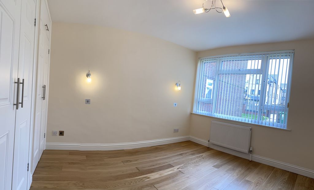 Property photo 1 of 8 Stunning Ground Floor 2 Bedroom Flat, Watford, Wd17 4Qq, Rent Â£1695Pcm