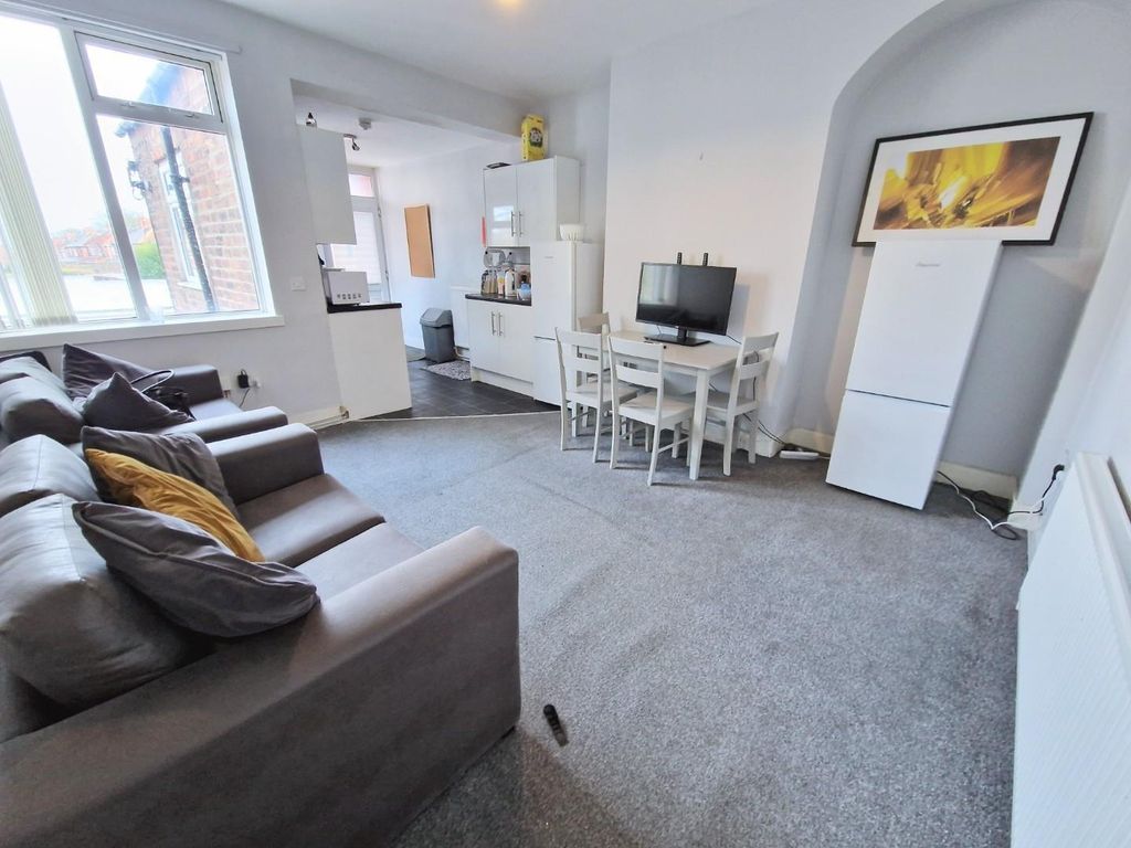 Property photo 3 of 15 Livroom.Jpg