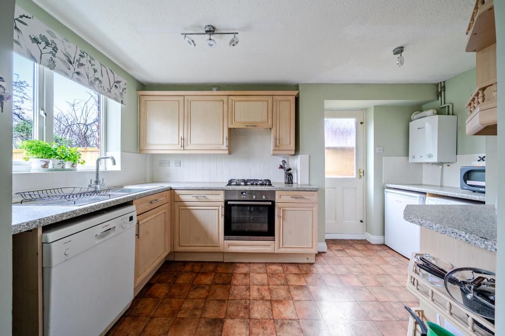 Property photo 2 of 21 Kitchen