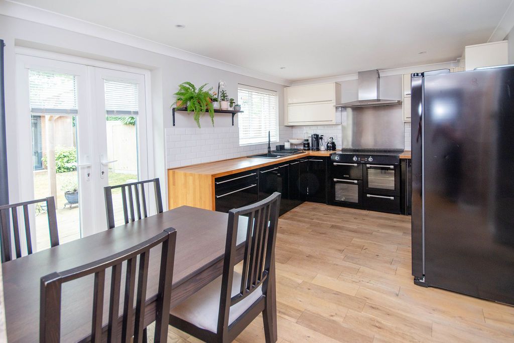 Property photo 3 of 16 Kitchen-Diner