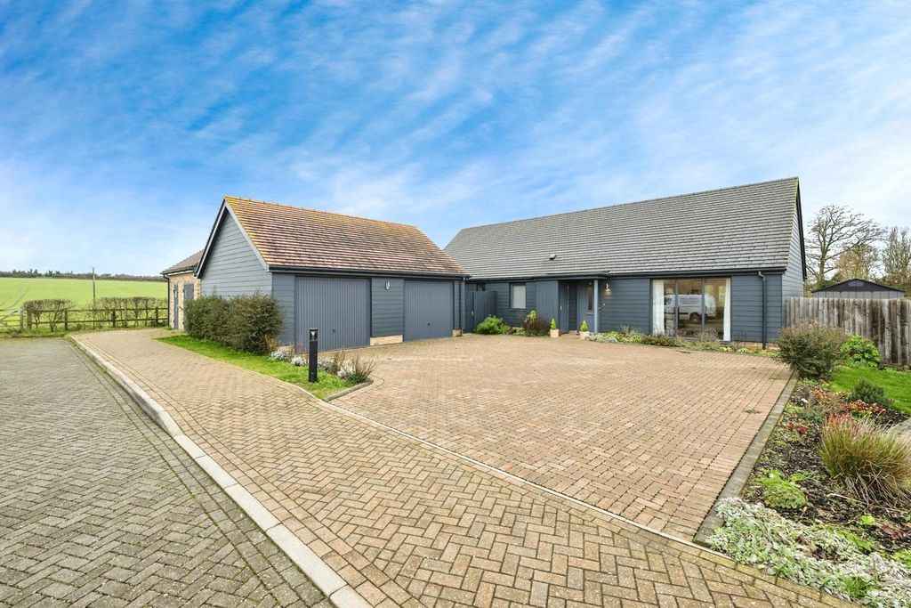 Property photo 1 of 20 Pbox-Img.Jpg