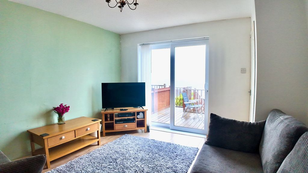 Property photo 2 of 35