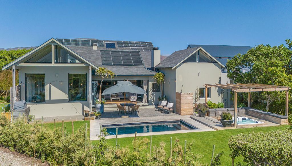 Property photo 1 of 33 Fh1733743