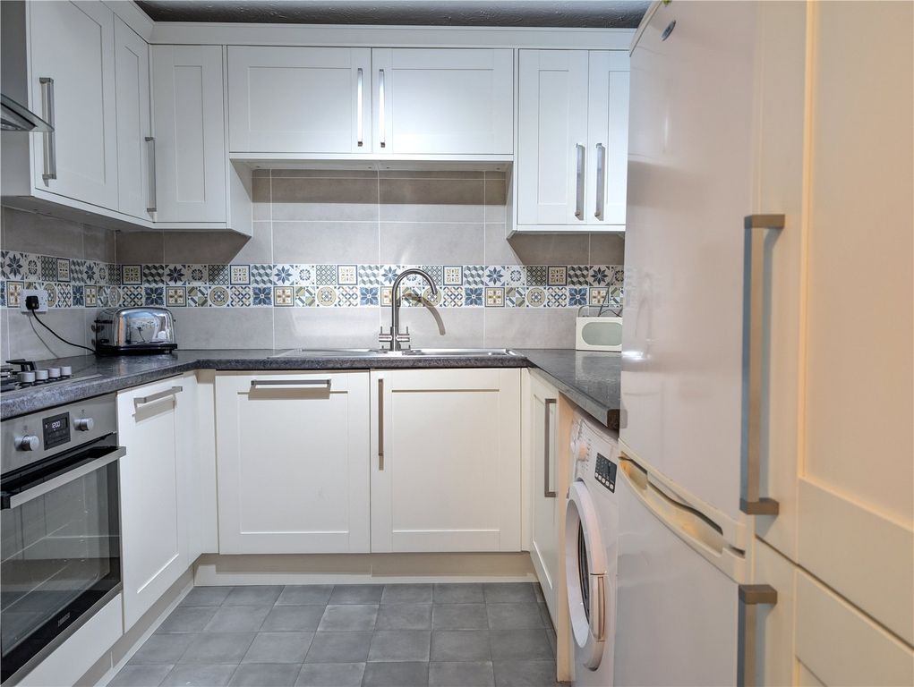 Property photo 3 of 19 Picture No. 31