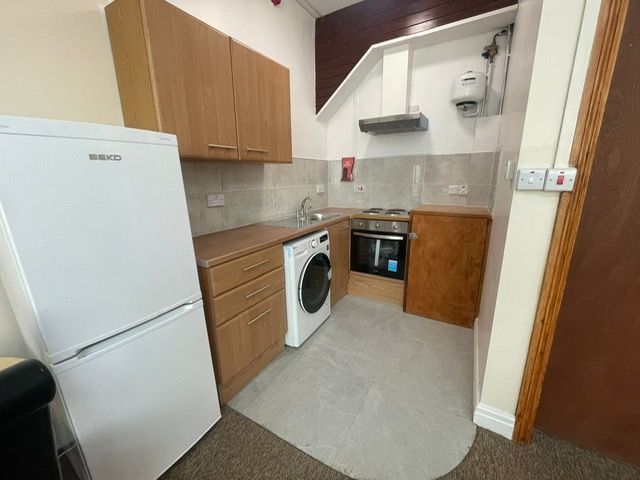 Property photo 3 of 5 Kitchen