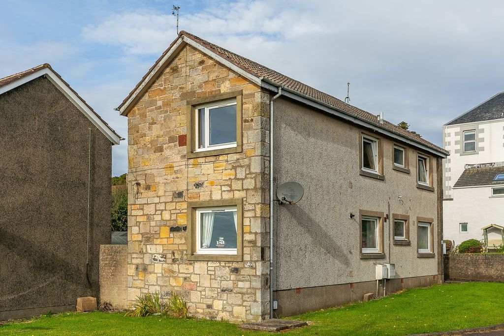 Property photo 1 of 32