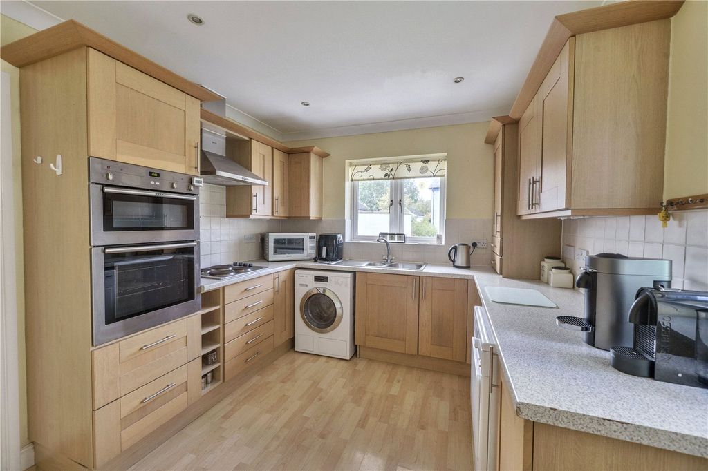 Property photo 3 of 16 Picture No. 35