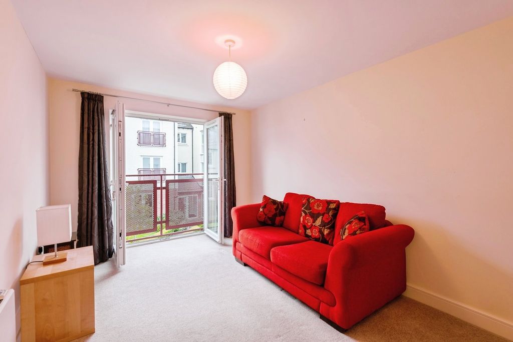 Property photo 3 of 13