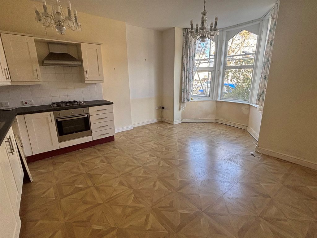 Property photo 2 of 10 Picture No. 09