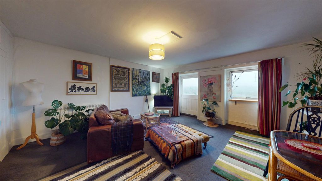 Property photo 3 of 8 35B-Saint-Marys-Street-02032026_175754.Jpg