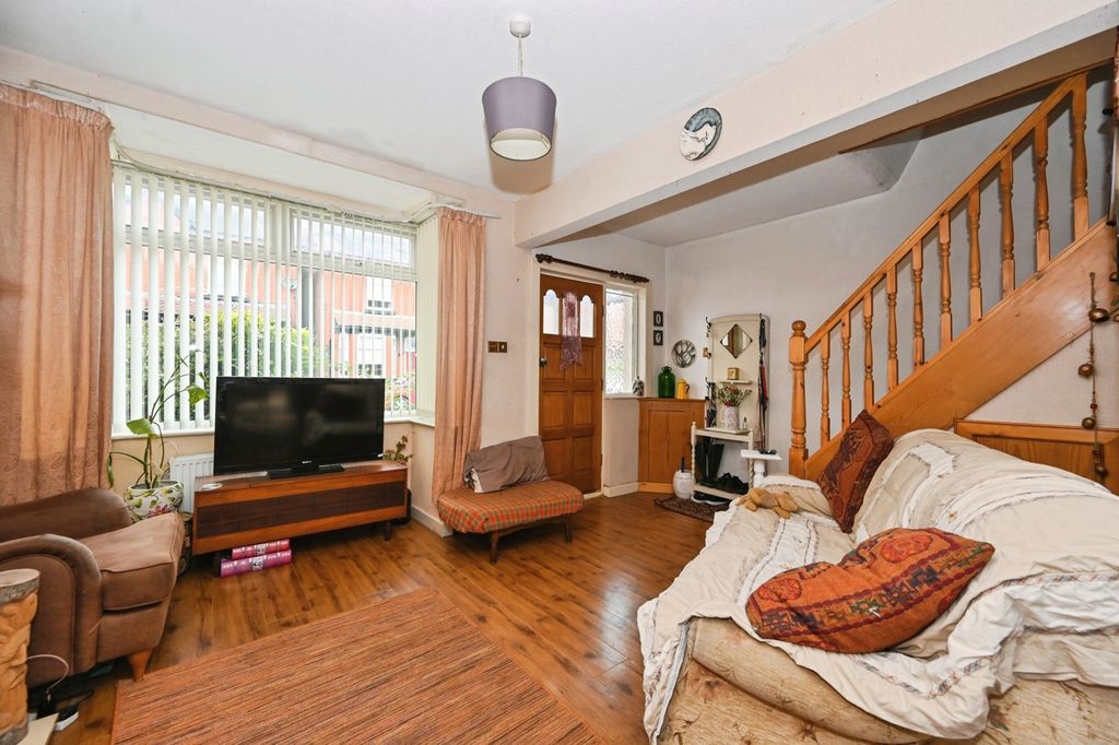 Property photo 2 of 17 Photo