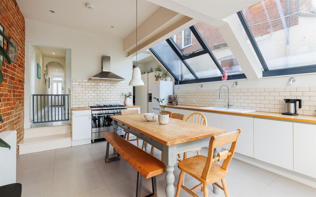 Property photo 3 of 27 28.Jpg