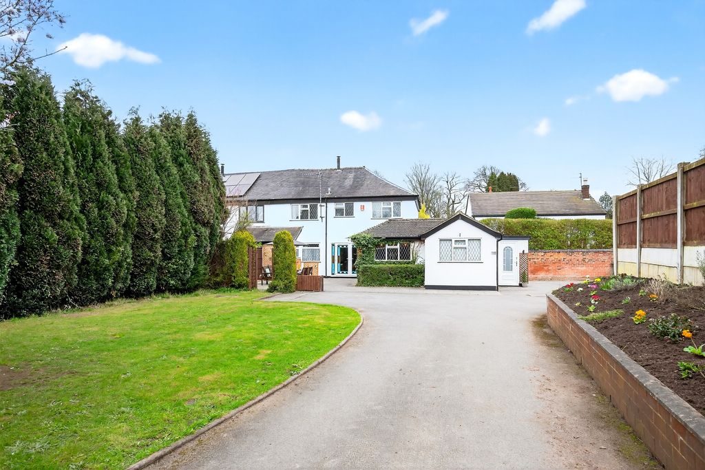 Property photo 1 of 37 Cottage Garden