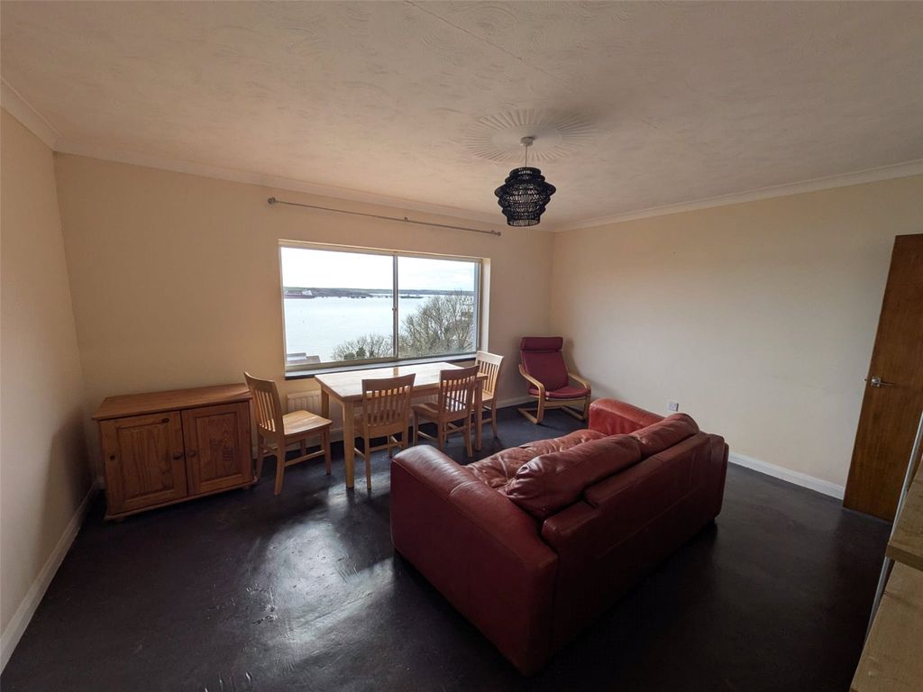 Property photo 3 of 13 Picture No. 51