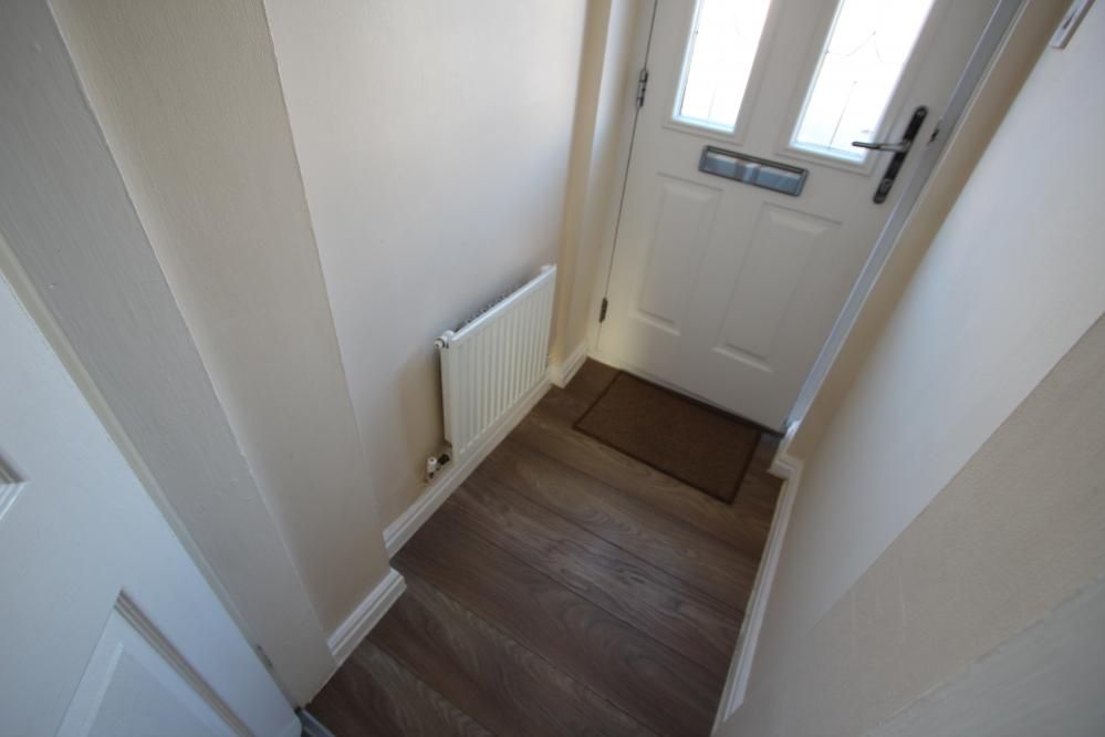 Property photo 2 of 10 Entrance Porch