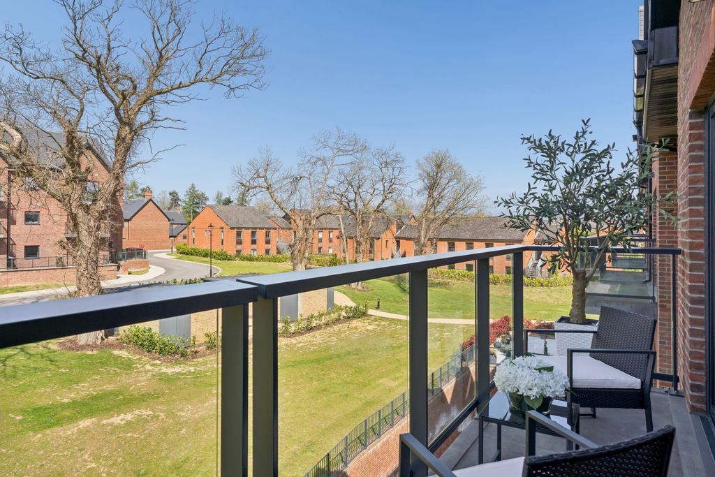 Additional image 12 of 3 bed flat for saleGorelands Lane, Chalfont St. Giles HP8