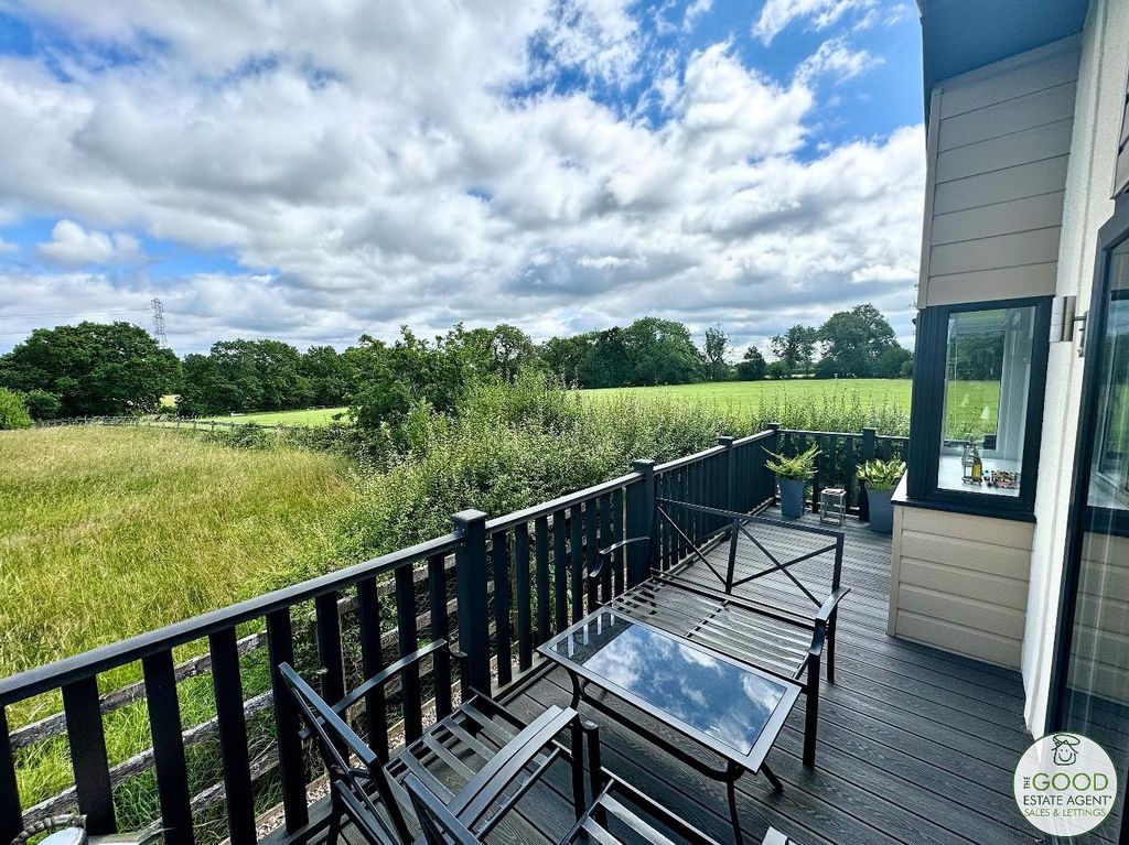 Property photo 2 of 24