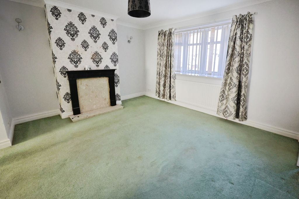 Property photo 3 of 11 Pbox-Img.Jpg