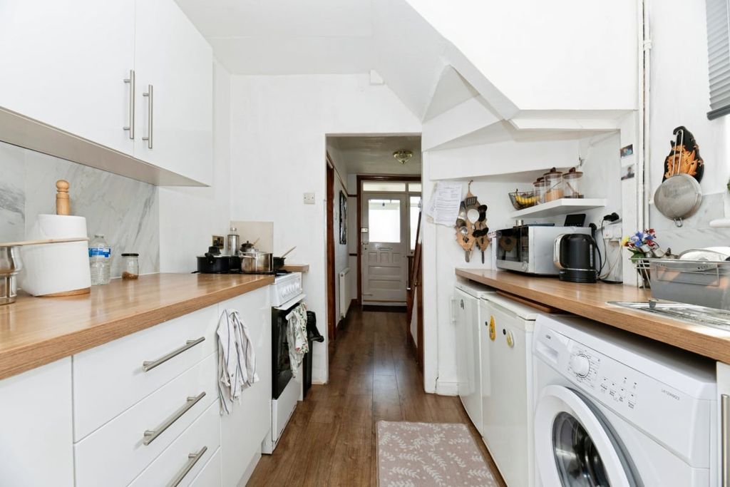Property photo 3 of 10