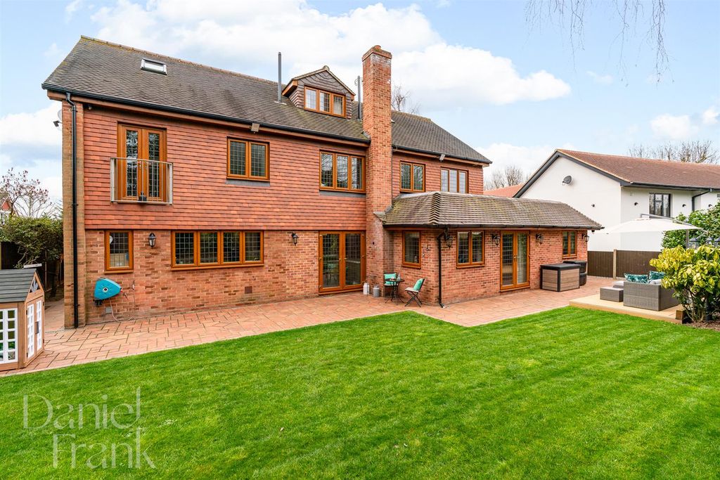 Additional image 44 of 5 bed detached house for saleWest View, Loughton IG10