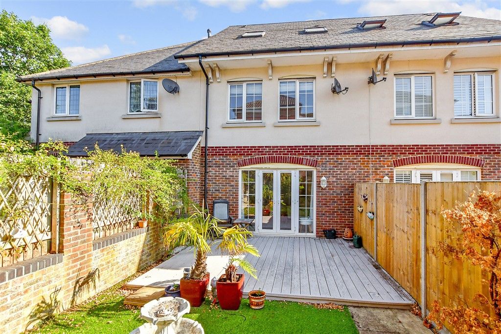 Property photo 2 of 8 Rear Garden