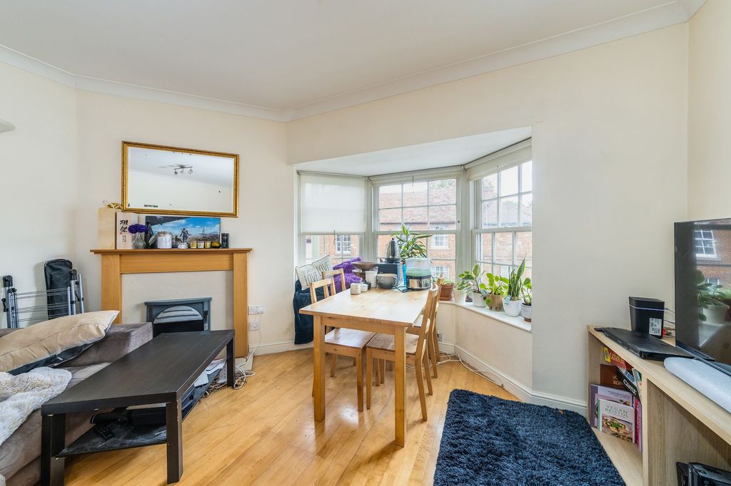Property photo 3 of 14