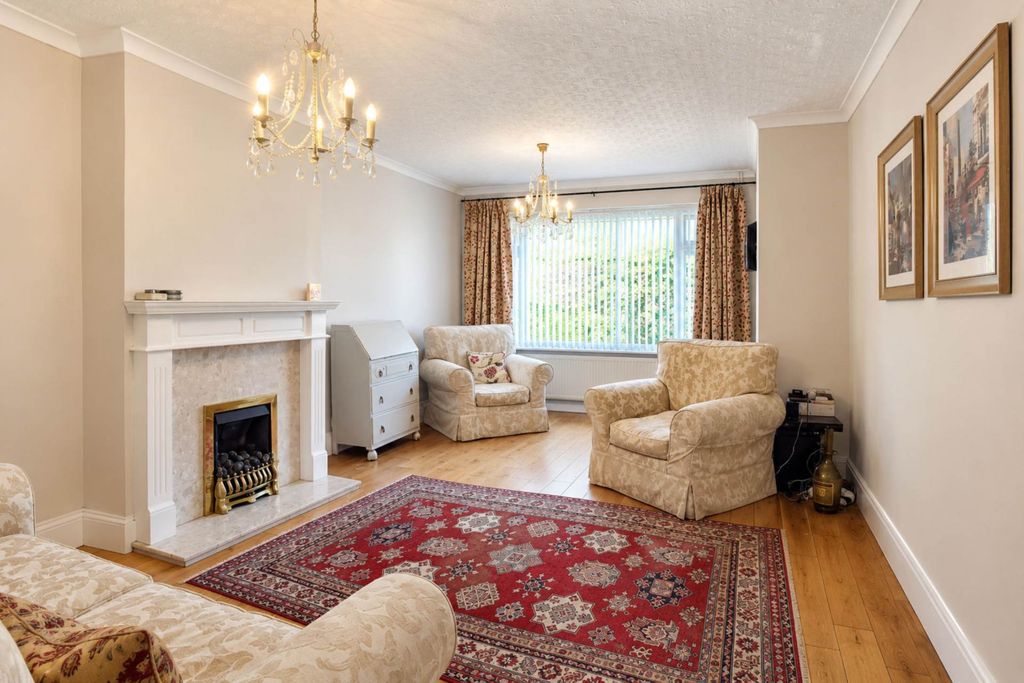 Property photo 2 of 13