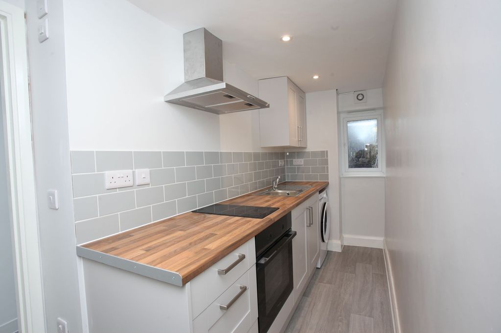 Property photo 1 of 14 Kitchen