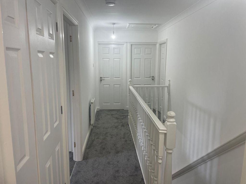 Property photo 2 of 43