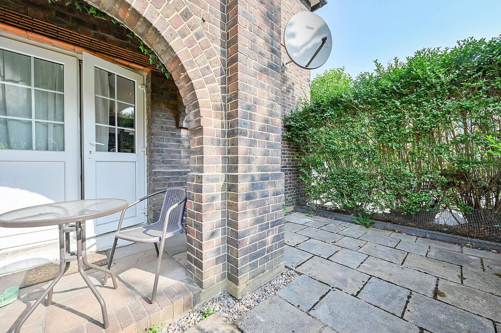 Property photo 3 of 13