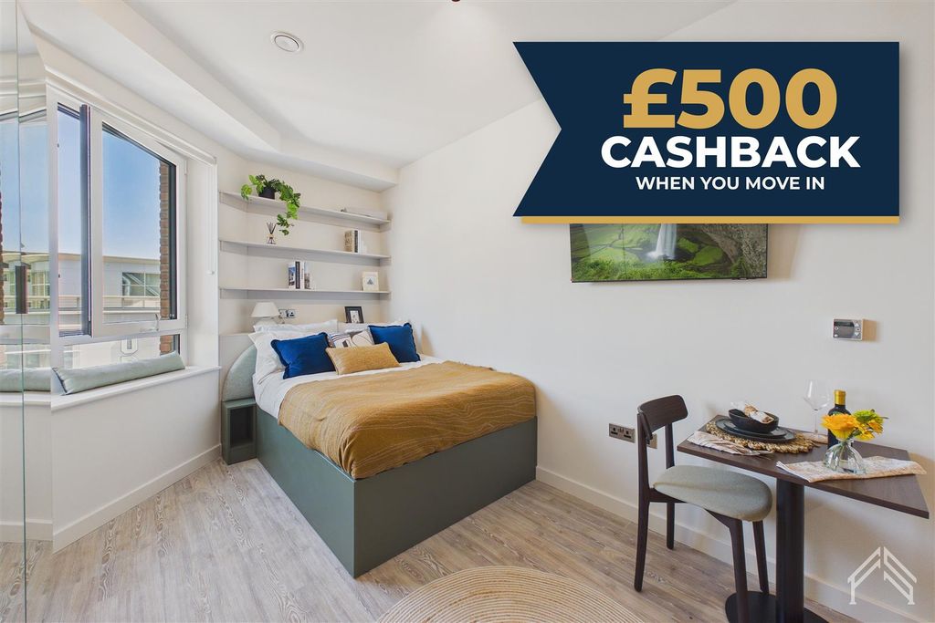 Property photo 1 of 17 500 Cashback - New Photo - Ribbon (1).Jpg