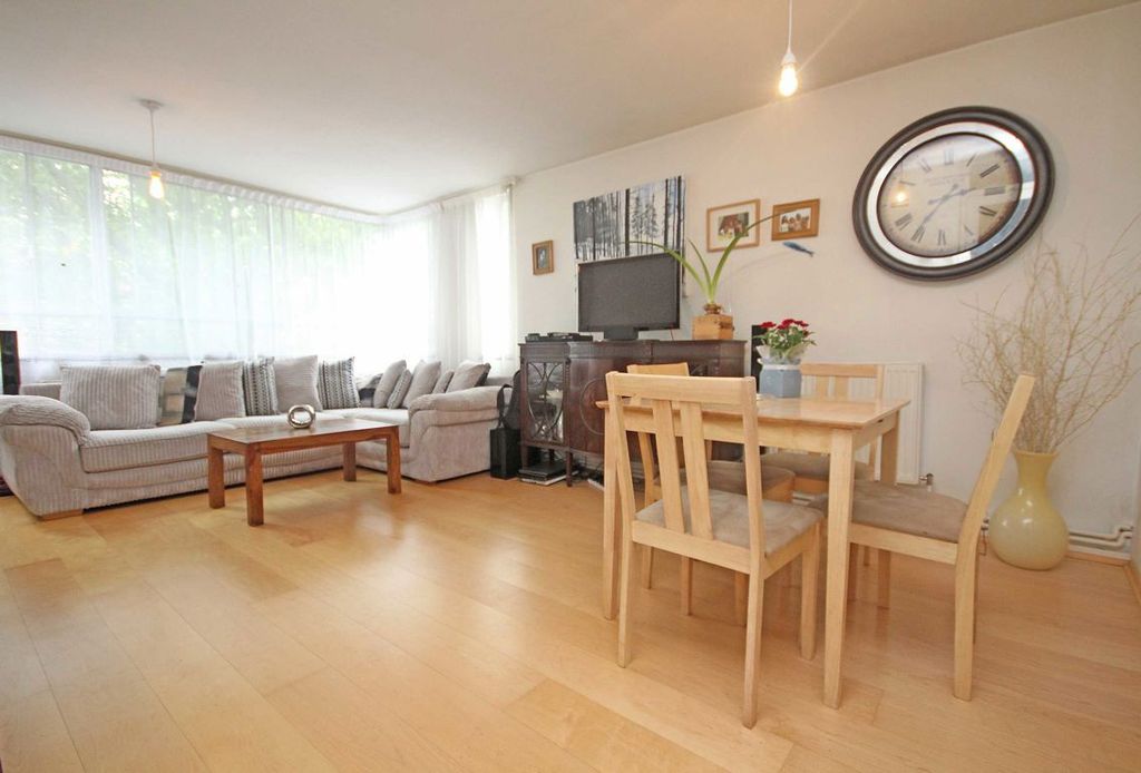 Property photo 2 of 5