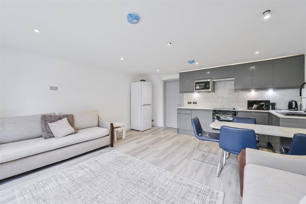 Property photo 3 of 19 Rec 3.Jpeg