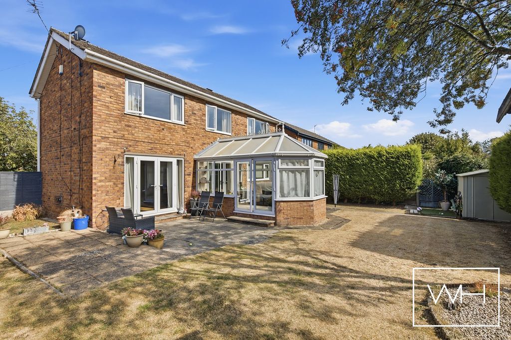 Property photo 2 of 20 10 Thorpe Lane, Sprotbrough 23