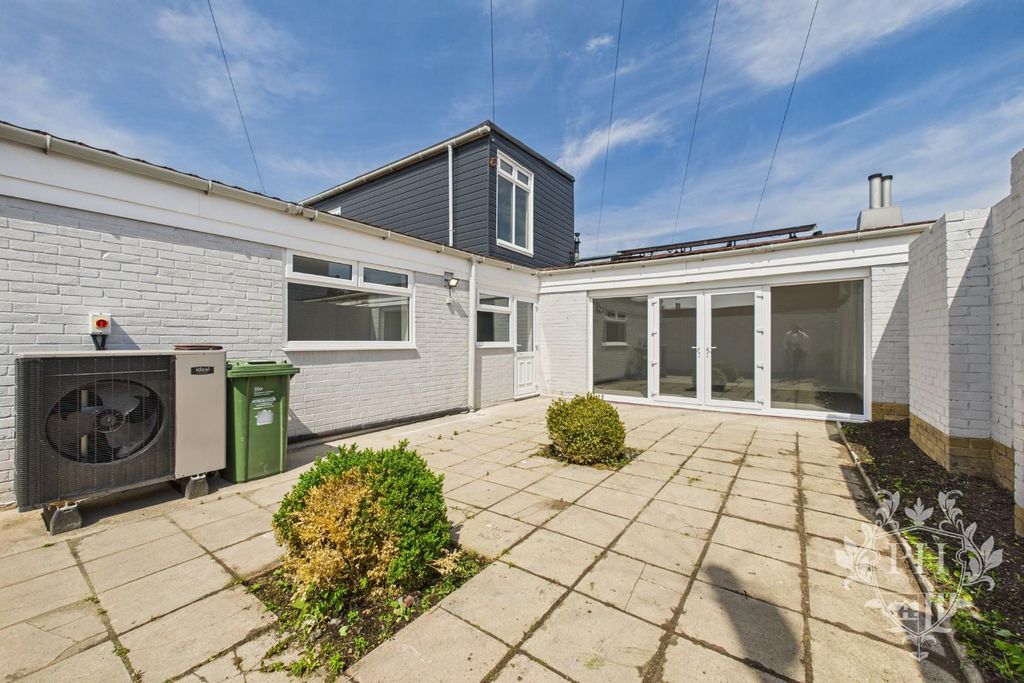 Property photo 1 of 10 Cam01415G0-Pr0438-Still008.Jpg